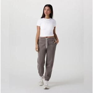 NWT Vuori Restore Jogger in Chia Size Large